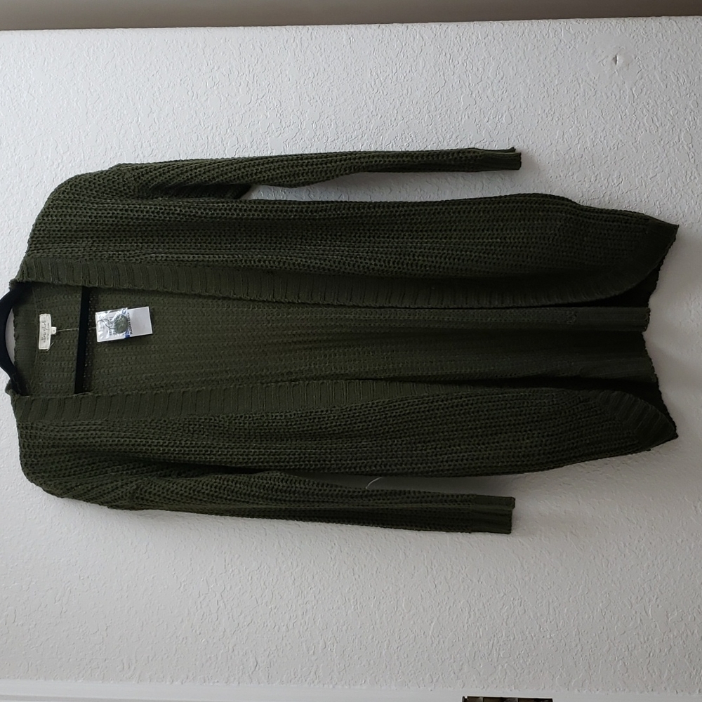 Green Long Cardigan NWT sz M Has Pockets
